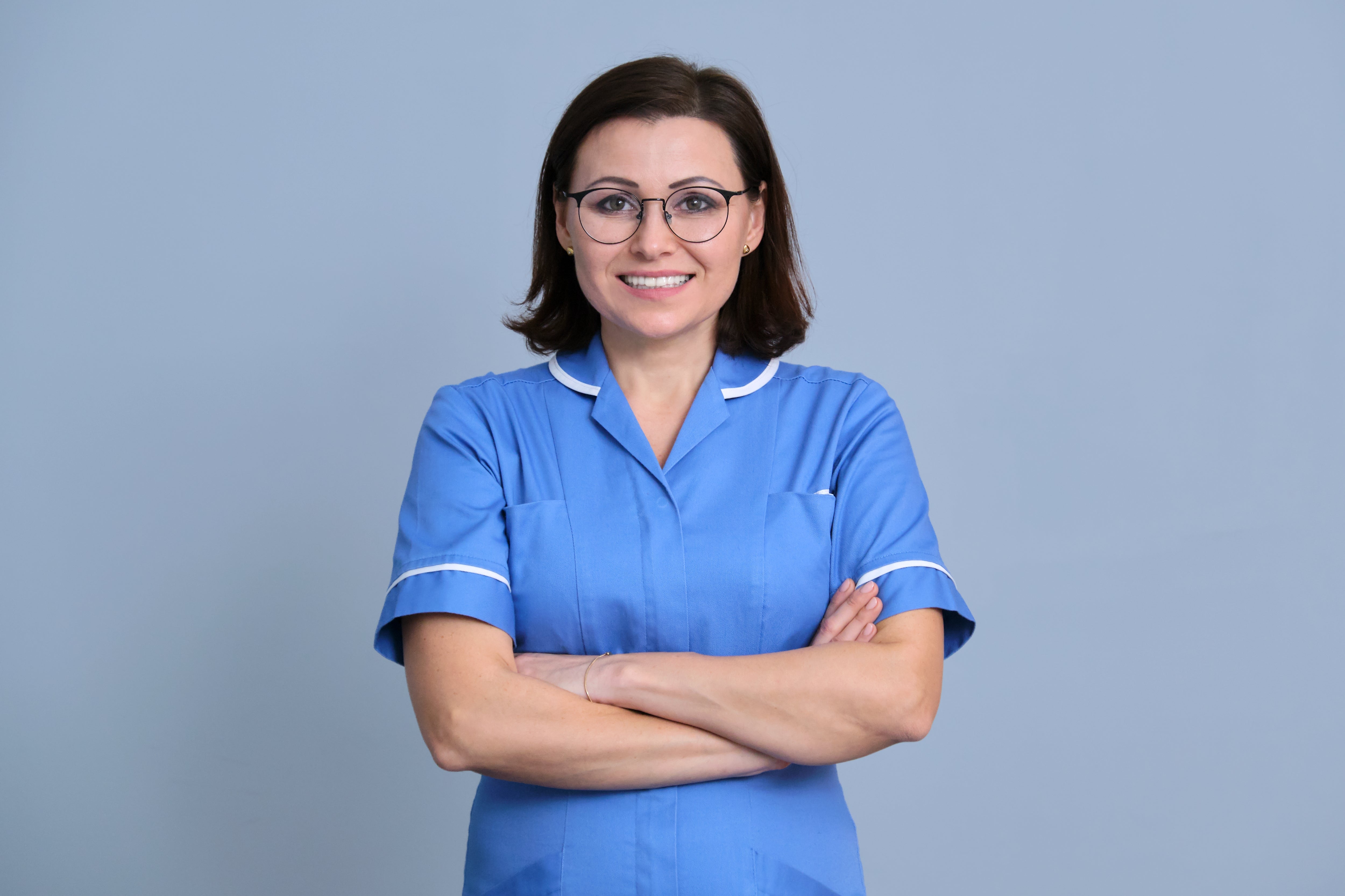 Breathable, Stretchable, Durable: What Makes a Tunic Truly Work-Ready?